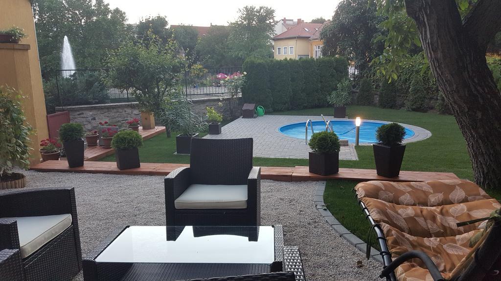 Topart Apartman Tapolca Exterior foto