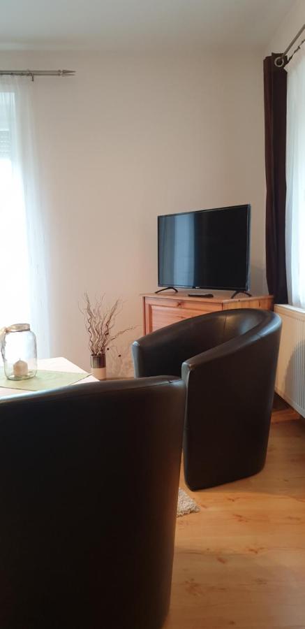 Topart Apartman Tapolca Exterior foto