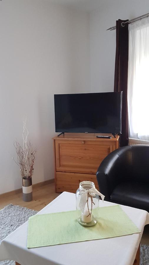 Topart Apartman Tapolca Exterior foto