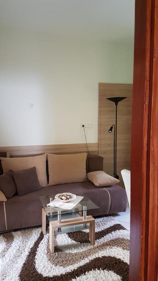 Topart Apartman Tapolca Exterior foto