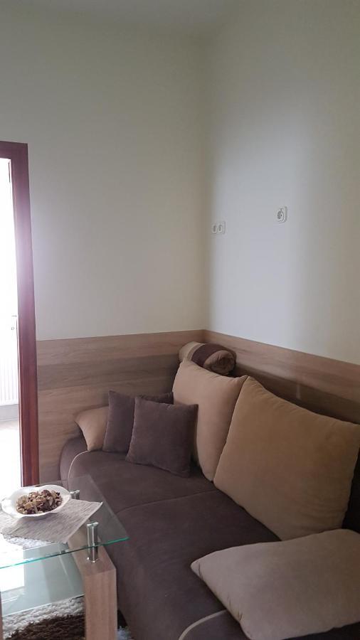 Topart Apartman Tapolca Exterior foto